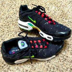 Nike Air Max Plus Tn 6.5Y Black w/neon colors